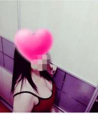 Ofisde görüşmeyi seven Nur