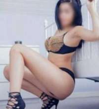 Rahat iletişime geçen Özge